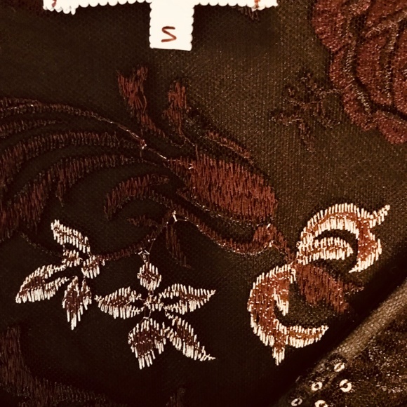 Romantic BoHo Lace Embroidered Blouse
Size Small - Picture 3 of 3